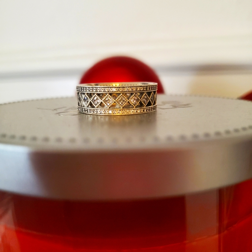 Pandora size 10 ring♡